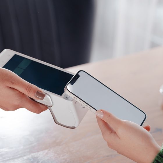 Jak płacić telefonem?